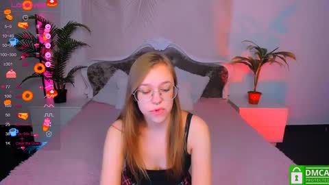 layriantavee online show from December 21, 2024, 7:35 am