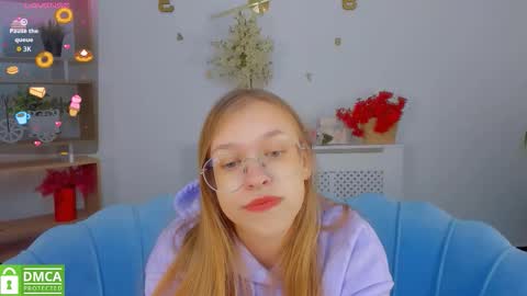 Snapshot of layriantavee chatting on October 2, 2025, 6:20 am layriantavee online show from October 2, 2025, 6:20 am