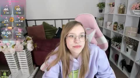 Snapshot of layriantavee chatting on March 24, 2026, 7:13 am layriantavee online show from March 24, 2026, 7:13 am