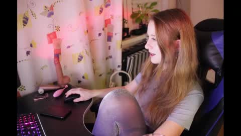 lazy_dazzy online show from January 8, 2025, 12:06 am