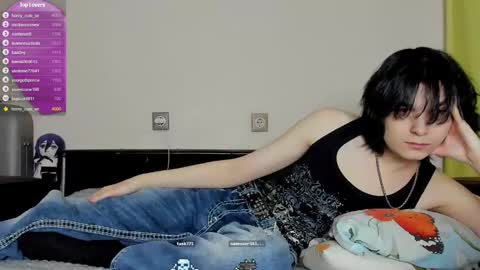 Snapshot of lazydarkknight chatting on March 8, 2025, 9:29 pm Alex online show from March 8, 2025, 9:29 pm