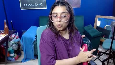 lcherryblossoml online show from November 12, 2025, 12:55 am