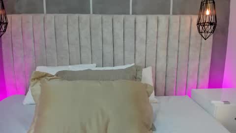    online show from October 24, 2025, 6:37 pm