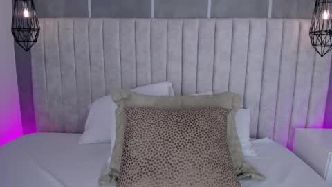 Snapshot of lea_gray chatting on February 4, 2026, 6:36 pm online show from February 4, 2026, 6:36 pm