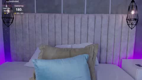 Snapshot of lea_gray chatting on February 14, 2026, 6:26 pm online show from February 14, 2026, 6:26 pm