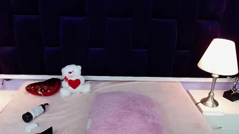 Snapshot of lea_moreau_ chatting on March 6, 2025, 9:25 am LeaMoreau online show from March 6, 2025, 9:25 am