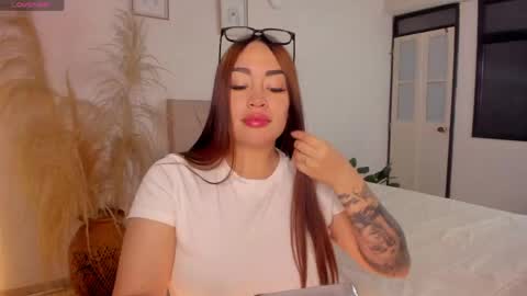 Snapshot of leah_01 chatting on June 2, 2026, 12:45 am Leah online show from June 2, 2026, 12:45 am
