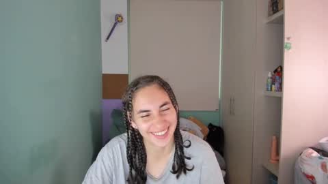 Snapshot of leah_sm chatting on January 23, 2025, 4:15 pm Laura online show from January 23, 2025, 4:15 pm