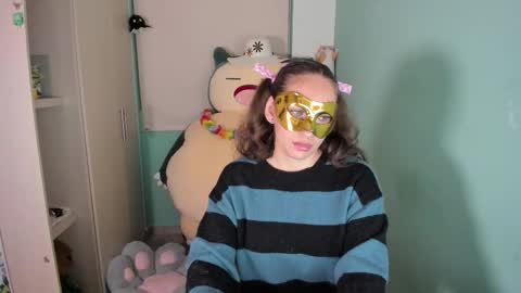 Snapshot of leah_sm chatting on February 27, 2026, 1:38 am Laura online show from February 27, 2026, 1:38 am