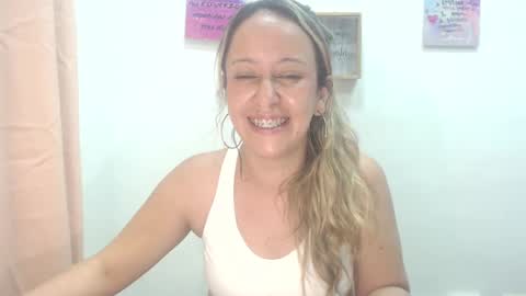 leah_susman online show from February 25, 2025, 5:08 am