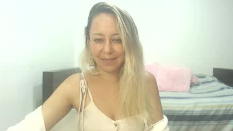 leah_susman online show from October 30, 2025, 1:40 am