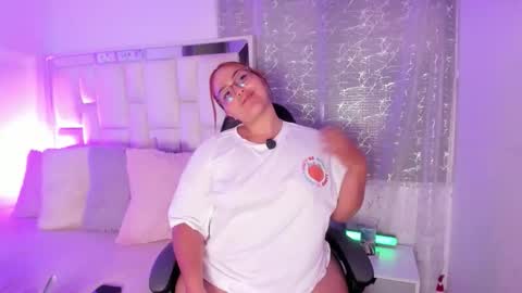 Leah  online show from April 2, 2026, 10:40 pm