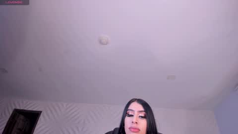 leahlombardi_ online show from December 23, 2025, 3:37 am