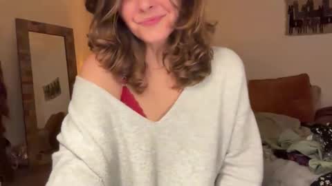 Leah Sparkles online show from November 19, 2025, 4:01 am