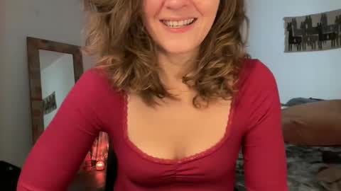 Leah Sparkles online show from December 15, 2025, 2:21 pm