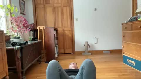 Snapshot of leahwilde chatting on February 9, 2025, 3:45 pm Lee online show from February 9, 2025, 3:45 pm