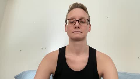 Snapshot of leahwilde chatting on February 14, 2025, 5:03 pm Lee online show from February 14, 2025, 5:03 pm