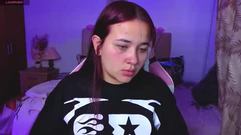 Snapshot of leakitten_ chatting on September 17, 2025, 7:59 pm leakitten_ online show from September 17, 2025, 7:59 pm