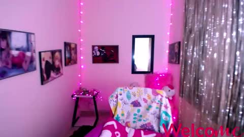 Leandra online show from January 20, 2025, 4:01 pm