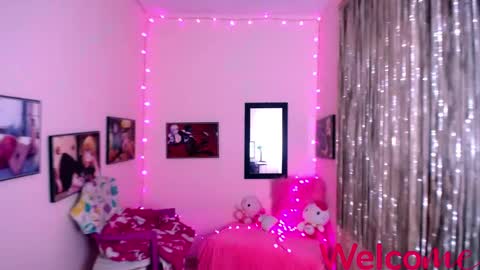 Leandra online show from January 20, 2025, 7:04 pm