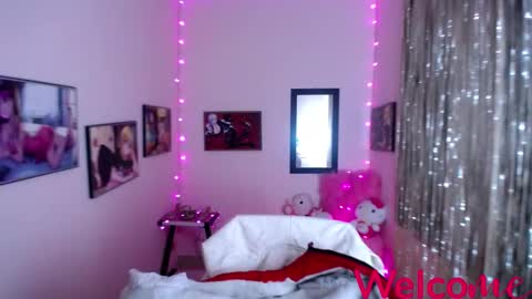 Leandra online show from February 14, 2025, 12:14 pm