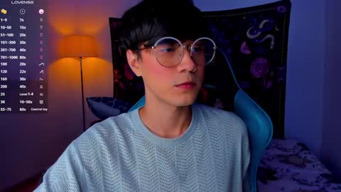 leaneseb online show from December 2, 2024, 3:37 am