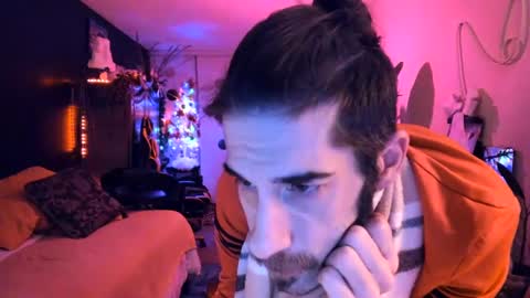 Snapshot of leatherdude69 chatting on December 8, 2024, 8:30 am leatherdude69 online show from December 8, 2024, 8:30 am