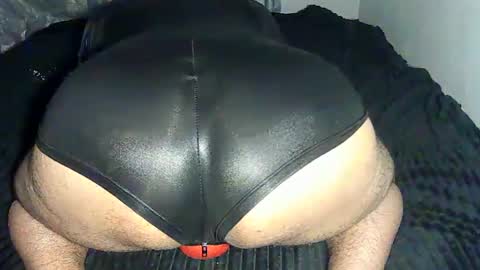 leatherman31 online show from November 22, 2025, 2:16 pm