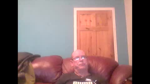 Snapshot of leatherpants68 chatting on October 5, 2025, 7:56 pm leatherpants68 online show from October 5, 2025, 7:56 pm