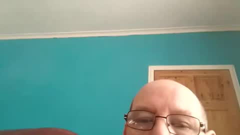 Snapshot of leatherpants68 chatting on October 12, 2025, 8:57 am leatherpants68 online show from October 12, 2025, 8:57 am