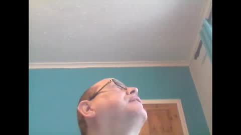 Snapshot of leatherpants68 chatting on October 26, 2025, 1:50 pm leatherpants68 online show from October 26, 2025, 1:50 pm