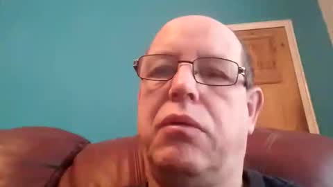 Snapshot of leatherpants68 chatting on November 24, 2025, 8:58 am leatherpants68 online show from November 24, 2025, 8:58 am