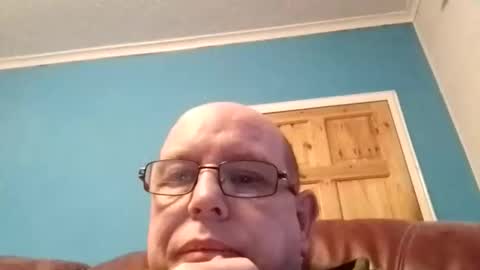 Snapshot of leatherpants68 chatting on January 10, 2026, 4:20 pm leatherpants68 online show from January 10, 2026, 4:20 pm