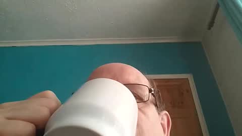 Snapshot of leatherpants68 chatting on April 14, 2026, 7:58 am leatherpants68 online show from April 14, 2026, 7:58 am