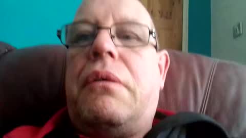 Snapshot of leatherpants68 chatting on April 30, 2026, 1:28 pm leatherpants68 online show from April 30, 2026, 1:28 pm