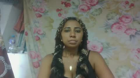 leatiana online show from April 19, 2026, 8:13 am