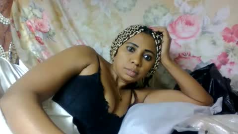 leatianaa online show from June 10, 2026, 7:35 pm