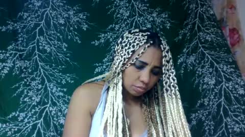 leatianaa online show from June 25, 2026, 5:28 pm