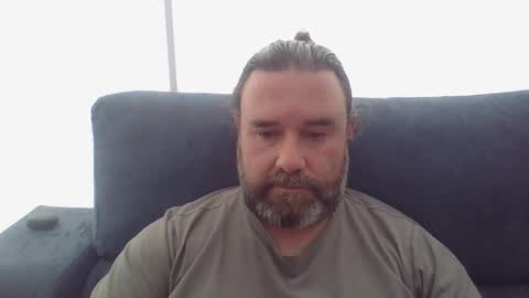 lecheare28 online show from February 11, 2025, 3:29 pm