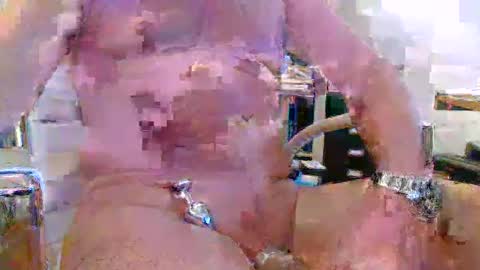 leckerchen66 online show from December 17, 2024, 9:39 am