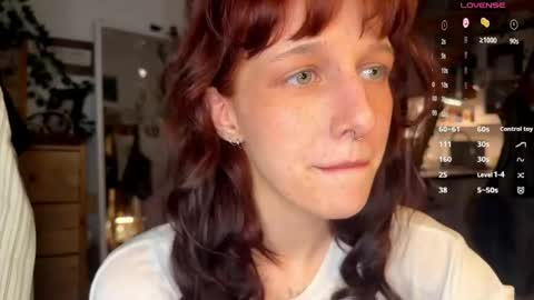 Snapshot of leelabubu chatting on May 27, 2026, 8:17 pm Lee online show from May 27, 2026, 8:17 pm