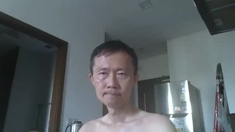 leeminhao online show from October 26, 2025, 2:06 am