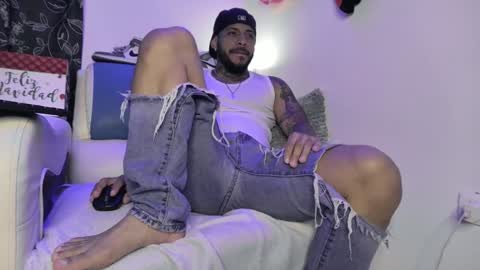 leenar_key online show from January 28, 2025, 2:21 am