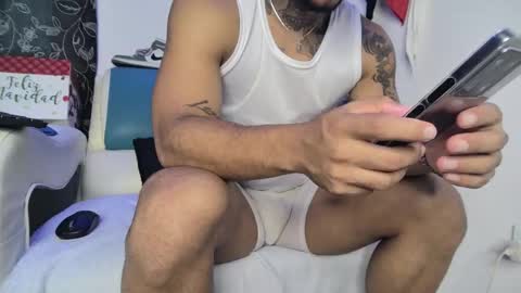 leenar_key online show from February 28, 2025, 6:31 pm