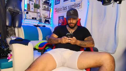 leenar_key online show from March 21, 2026, 4:43 pm