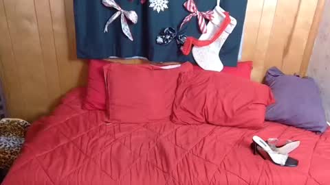 Snapshot of leesdesires chatting on December 16, 2024, 5:11 pm Leesdesires online show from December 16, 2024, 5:11 pm