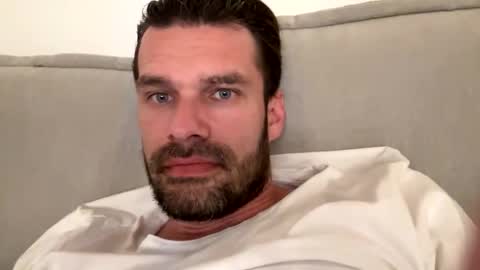 leexxx_69 online show from April 28, 2026, 1:04 am