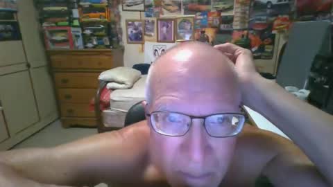 Snapshot of leezamm1132 chatting on May 27, 2026, 1:35 am leezamm1132 online show from May 27, 2026, 1:35 am