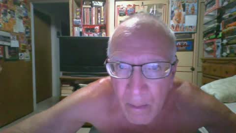Snapshot of leezamm1132 chatting on June 12, 2026, 2:32 am leezamm1132 online show from June 12, 2026, 2:32 am