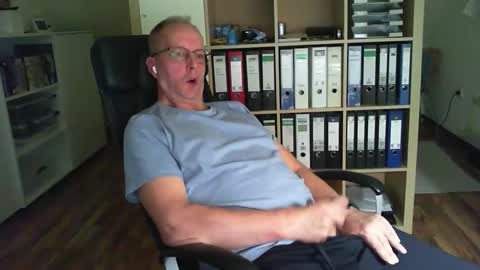 Dave online show from October 12, 2025, 9:14 pm